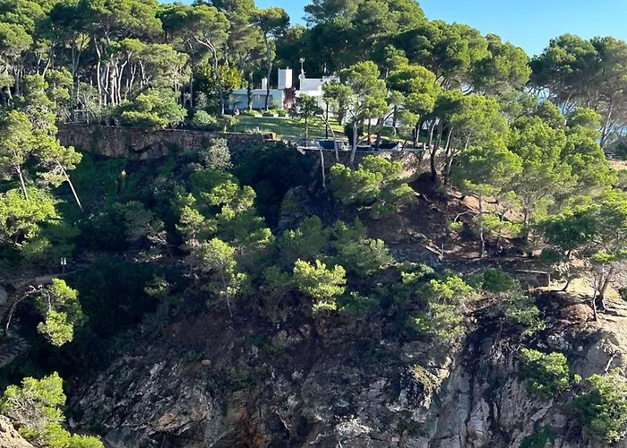 Beautiful In Sa Riera Begur Isla Roja